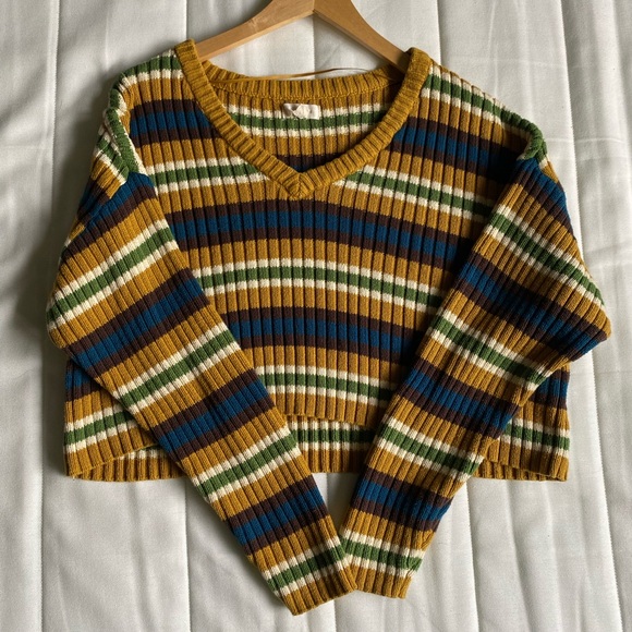 Knit Cropped Sweater - Picture 1 of 3